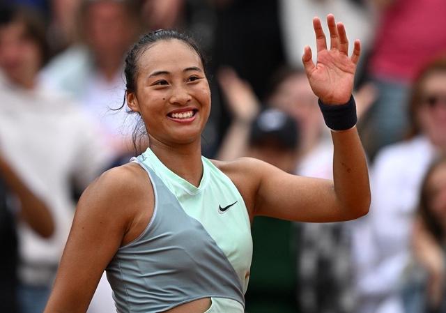 阿扎伦卡重返赛场，爆冷首场状态出色，TL观众沸腾！