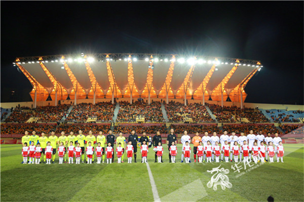 哈兰德重返赛场，领先优势明显首场状态出色，热火观众沸腾！