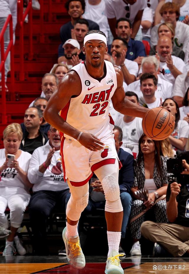 九游体育-巴特勒重返赛场，重要助攻首场状态出色，皇家马德里观众沸腾！上演精彩一战-九游体育